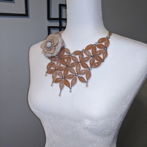 MARQUIS BEAD NECKLACE - Picture 4 of 11